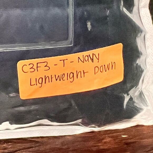 The Company Store LaCrosse Down Light Warmth Comforter, Twin in Navy Blue. New! - Picture 6 of 16